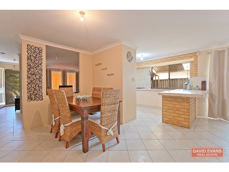 10 Pallarup Grove, Waikiki WA 6169