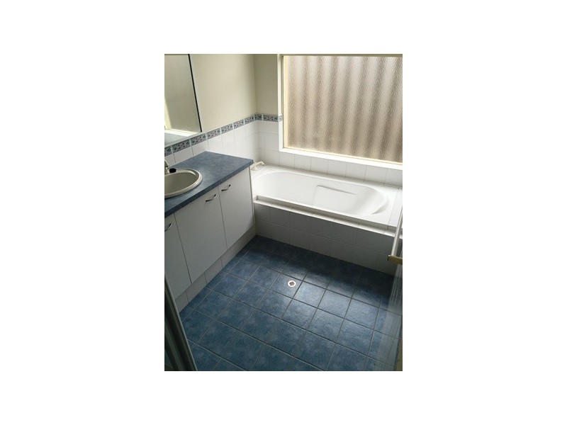 28 Brindabella Ave, Rockingham WA 6168