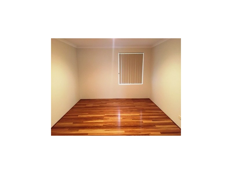 28 Brindabella Ave, Rockingham WA 6168