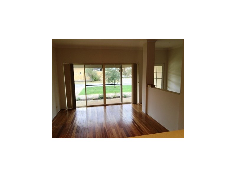 28 Brindabella Ave, Rockingham WA 6168