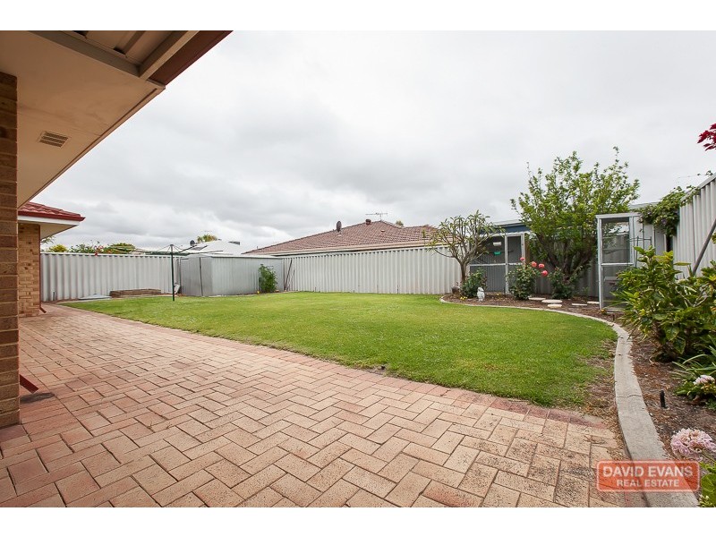 11 Shoalhaven Place, Waikiki WA 6169