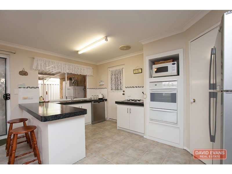 11 Shoalhaven Place, Waikiki WA 6169