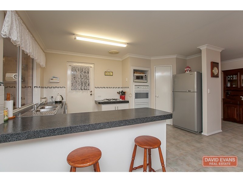 11 Shoalhaven Place, Waikiki WA 6169