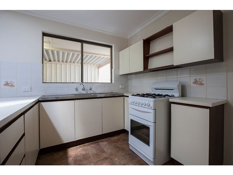 122 Simpson Avenue, Rockingham WA 6168