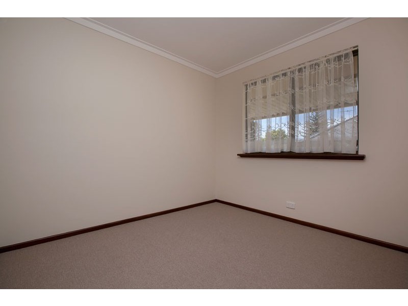 122 Simpson Avenue, Rockingham WA 6168