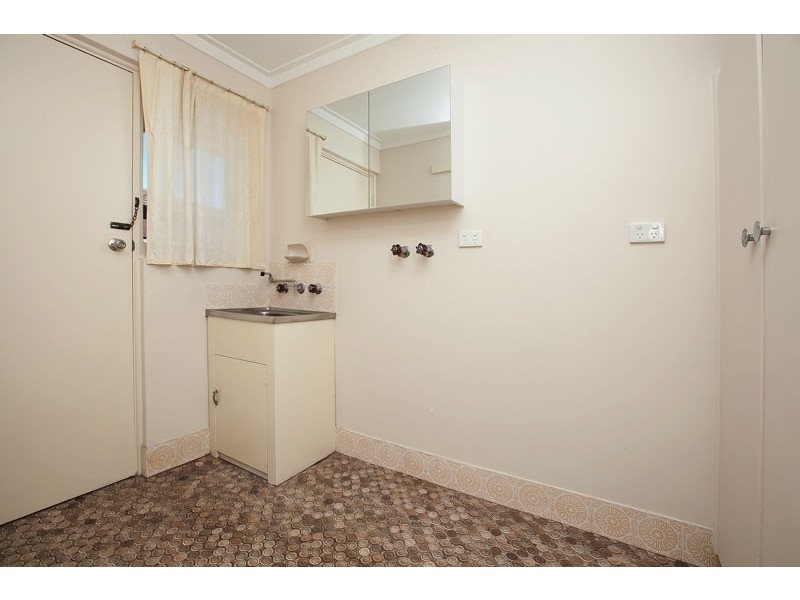 122 Simpson Avenue, Rockingham WA 6168