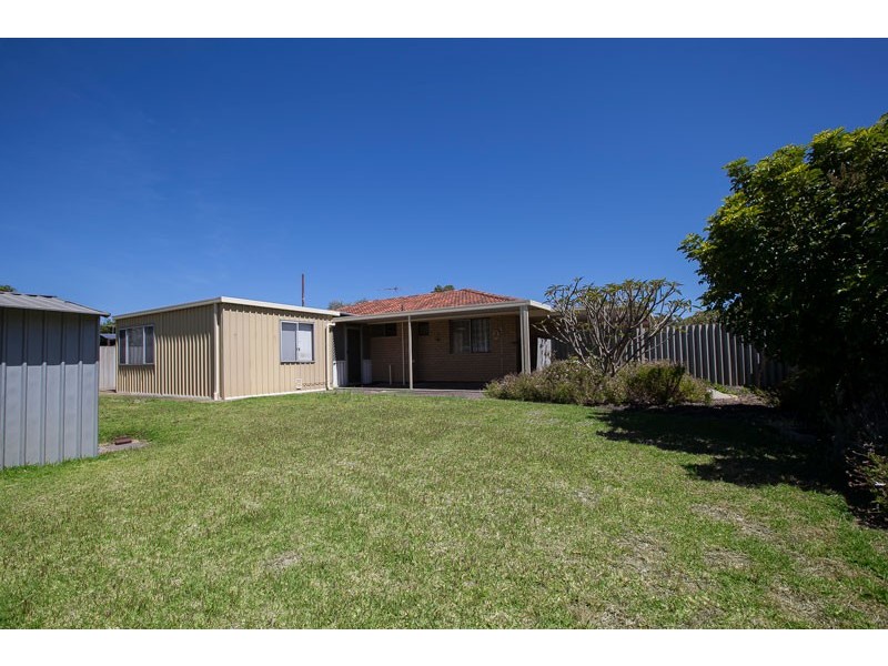 122 Simpson Avenue, Rockingham WA 6168