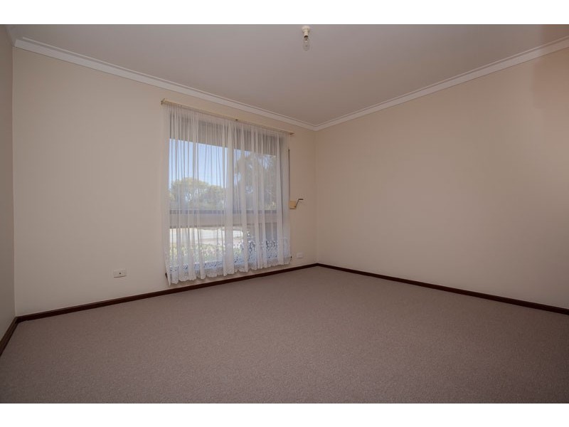 122 Simpson Avenue, Rockingham WA 6168