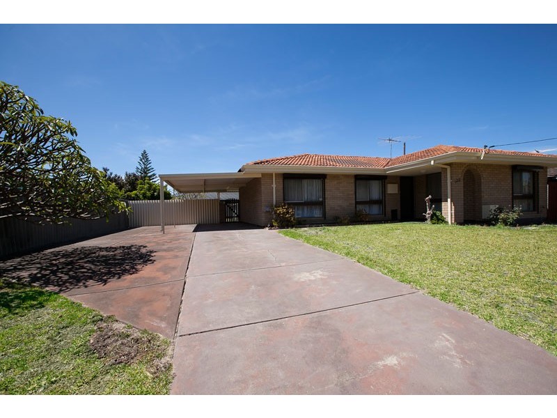 122 Simpson Avenue, Rockingham WA 6168