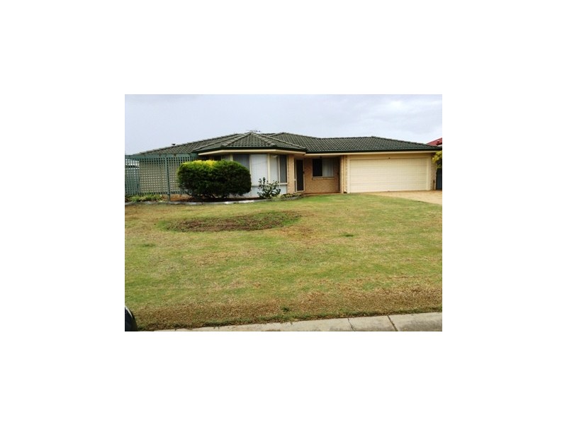 12 Montebourg Meander, Port Kennedy WA 6172