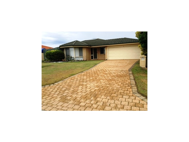 12 Montebourg Meander, Port Kennedy WA 6172