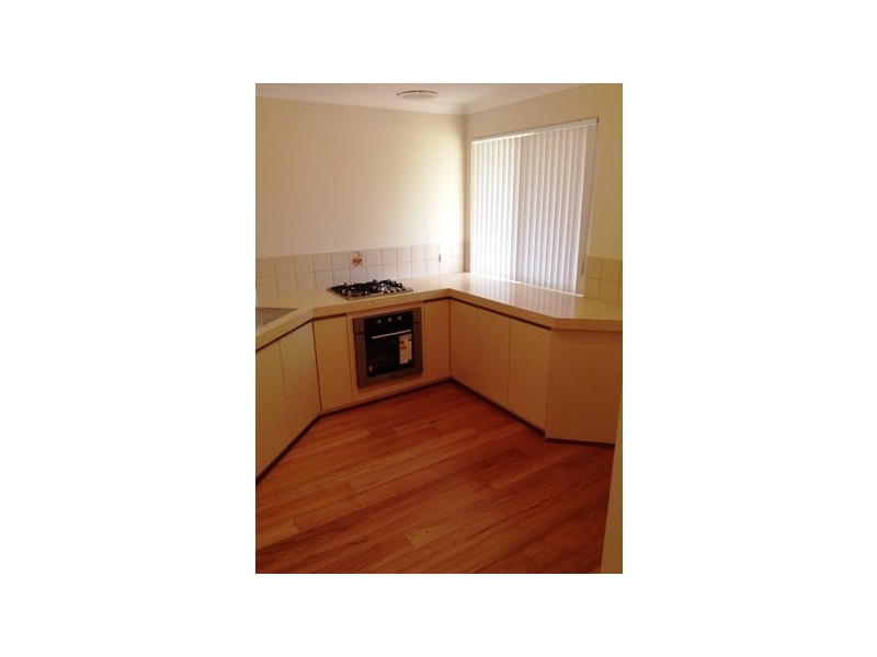 12 Montebourg Meander, Port Kennedy WA 6172