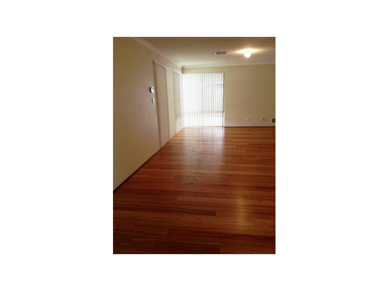 12 Montebourg Meander, Port Kennedy WA 6172