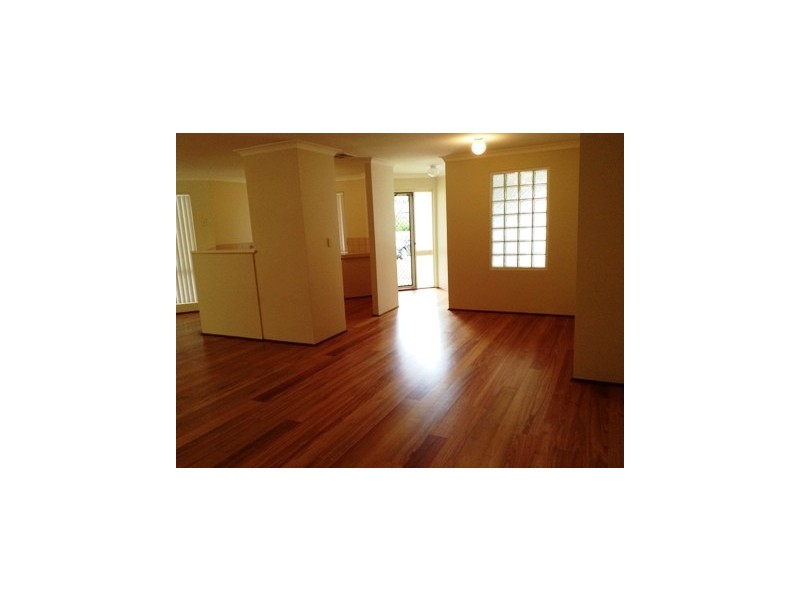 12 Montebourg Meander, Port Kennedy WA 6172