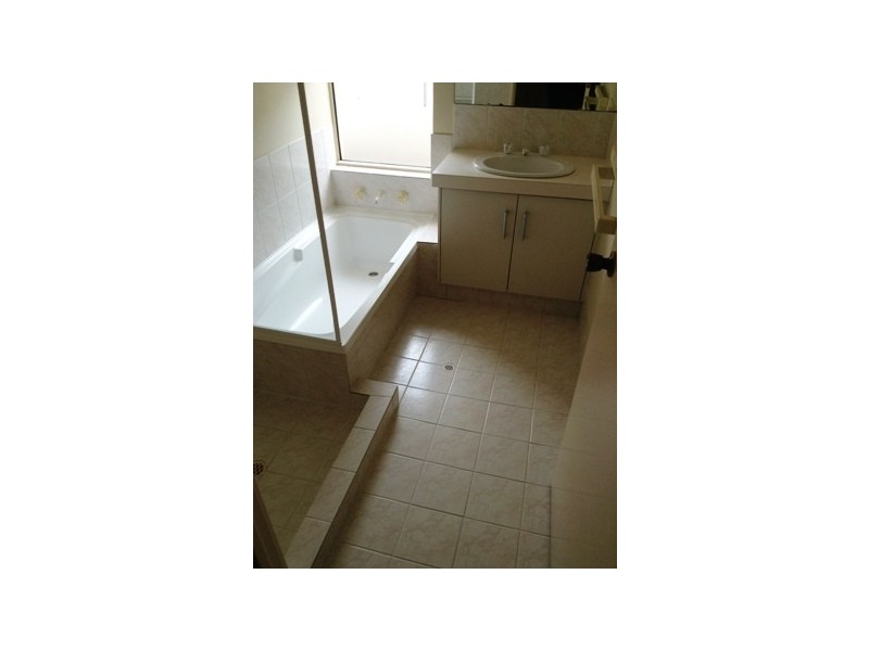 12 Montebourg Meander, Port Kennedy WA 6172