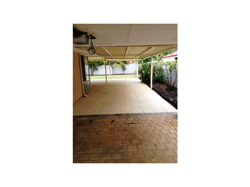 12 Montebourg Meander, Port Kennedy WA 6172