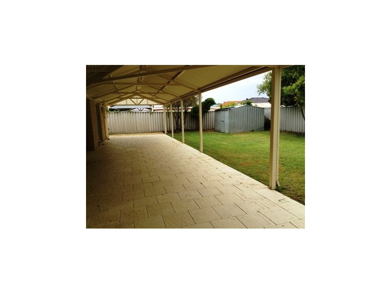 12 Montebourg Meander, Port Kennedy WA 6172