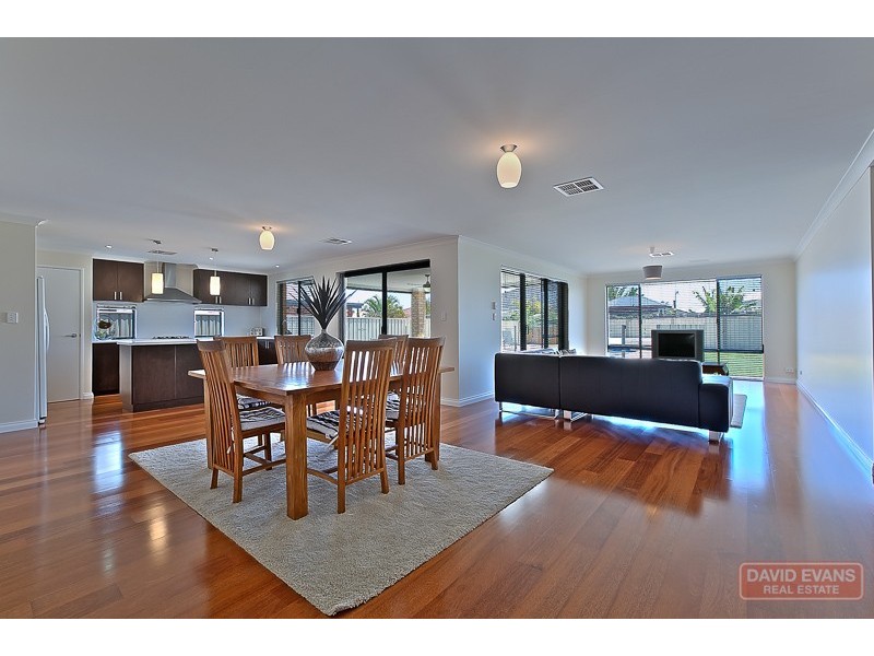 7 Jaubert Avenue, Secret Harbour WA 6173