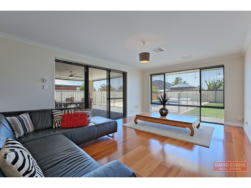 7 Jaubert Avenue, Secret Harbour WA 6173