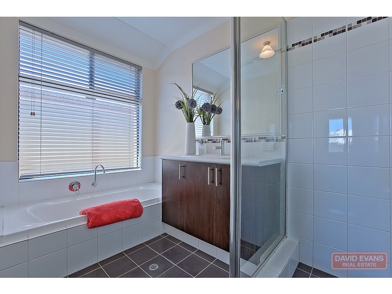 7 Jaubert Avenue, Secret Harbour WA 6173