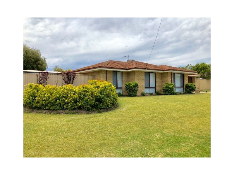1 Lyons Court, Cooloongup WA 6168
