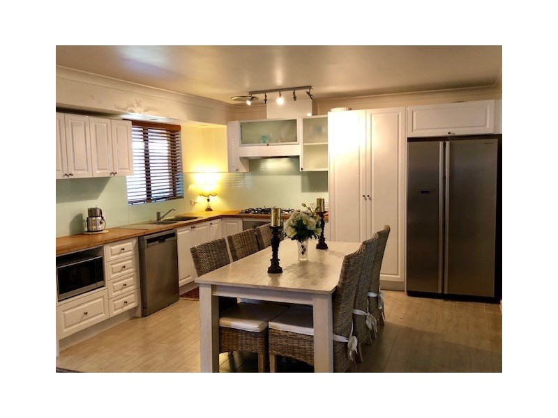 1 Lyons Court, Cooloongup WA 6168