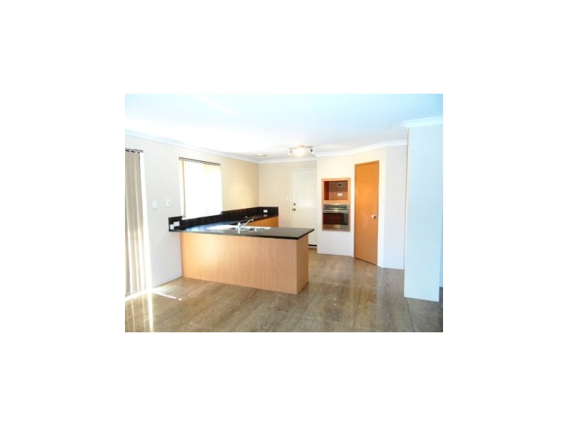 107 San Sebastian Bld, Port Kennedy WA 6172