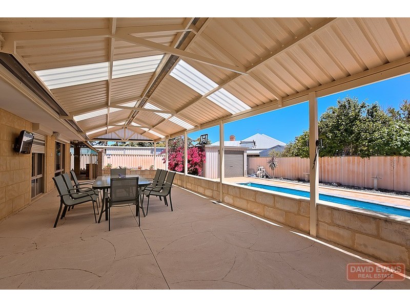 40 Jamaican Road, Waikiki WA 6169