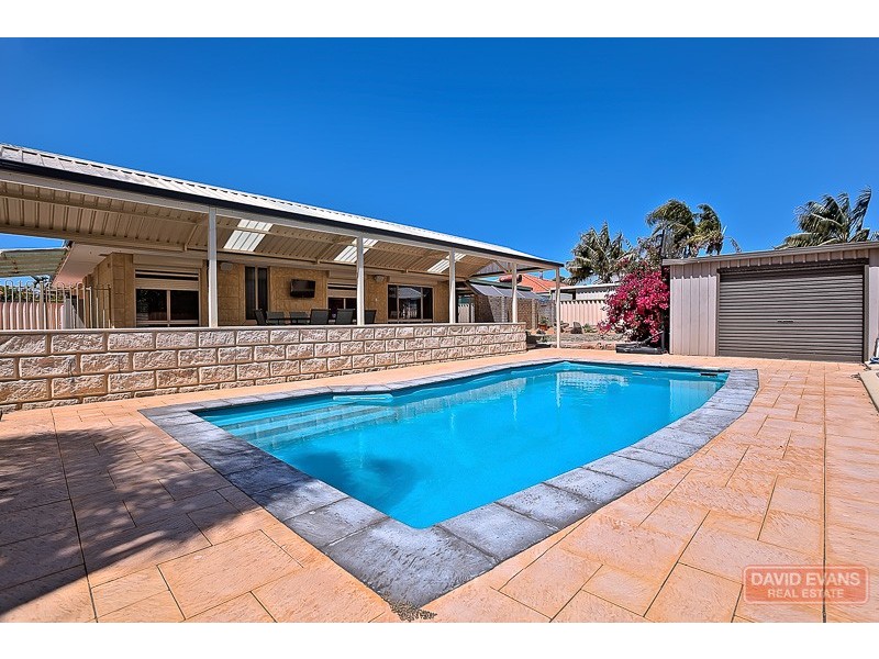 40 Jamaican Road, Waikiki WA 6169