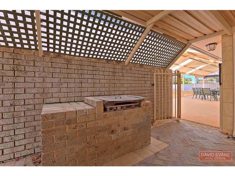 40 Jamaican Road, Waikiki WA 6169