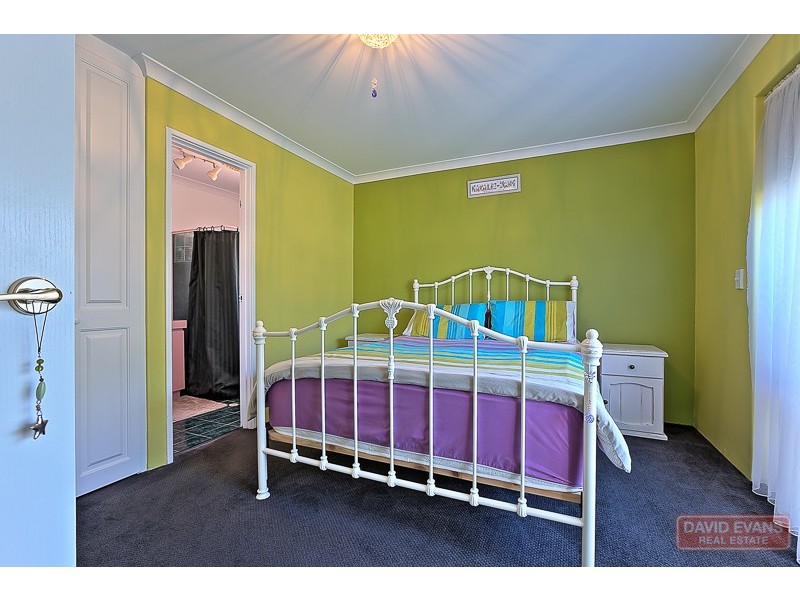 40 Jamaican Road, Waikiki WA 6169