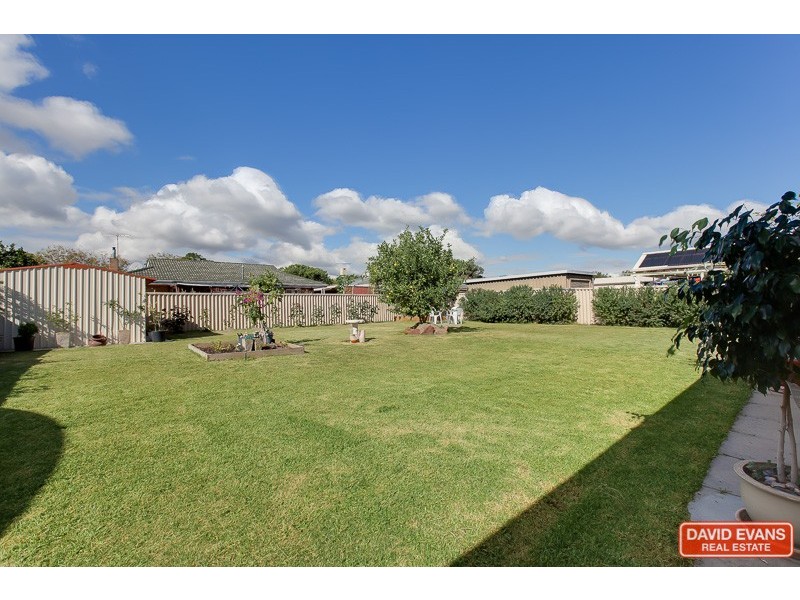 6 Mensa Close, Rockingham WA 6168