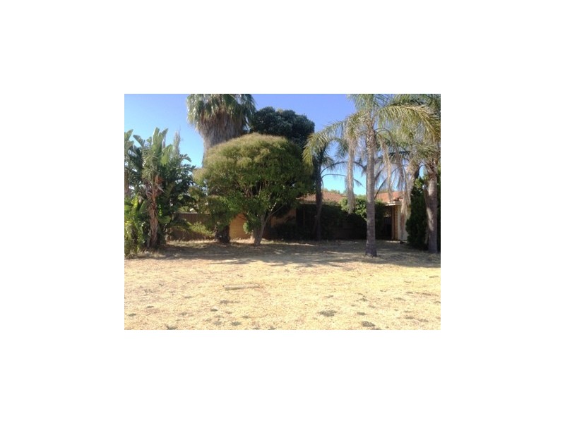 6 Gibb Road, Waikiki WA 6169