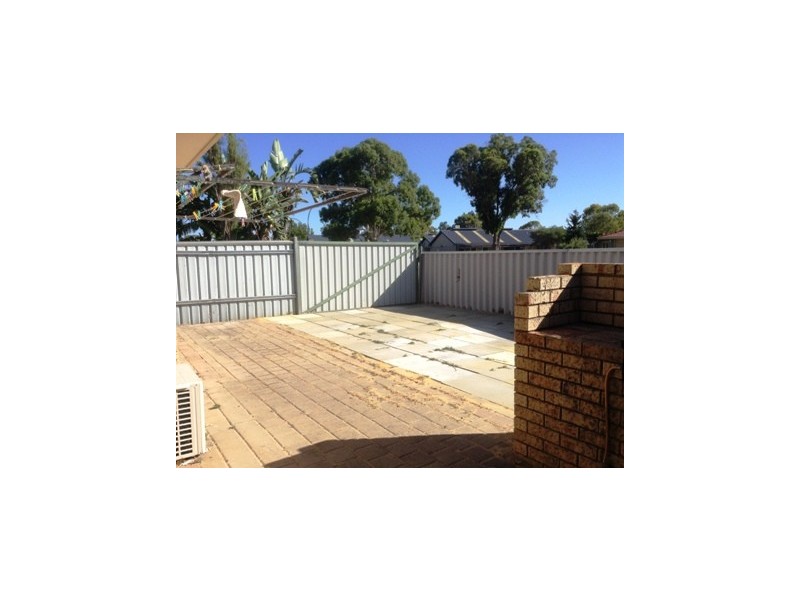 6 Gibb Road, Waikiki WA 6169