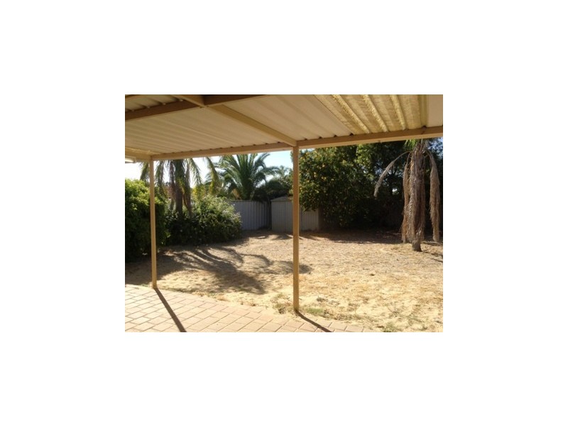 6 Gibb Road, Waikiki WA 6169