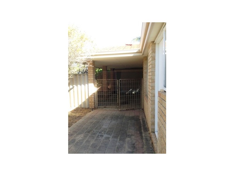 6 Gibb Road, Waikiki WA 6169