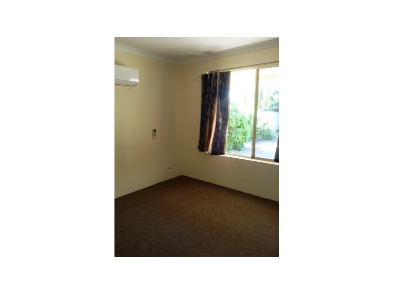 6 Gibb Road, Waikiki WA 6169