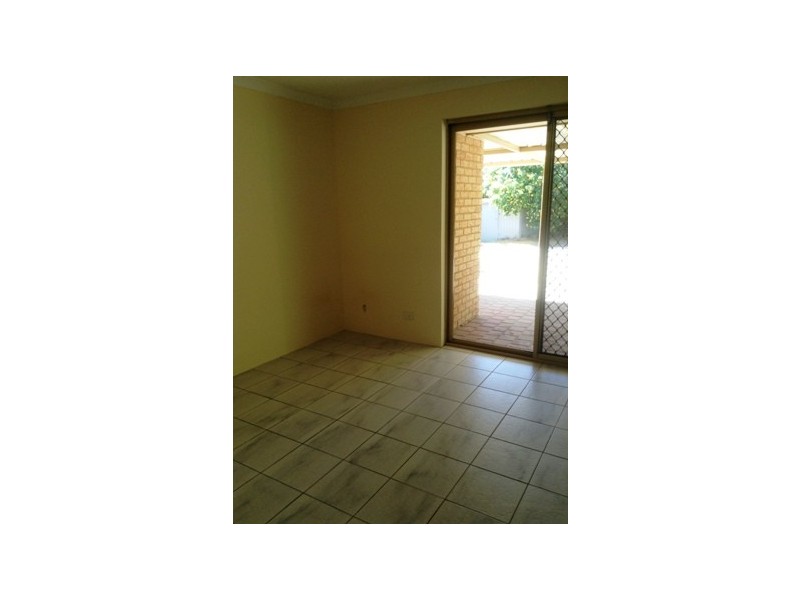 6 Gibb Road, Waikiki WA 6169