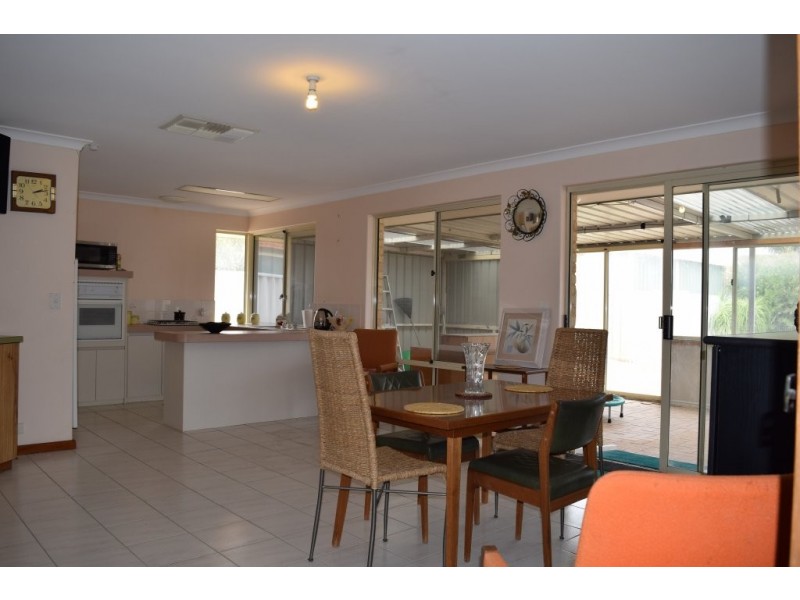 68 St Andrews Loop, Cooloongup WA 6168