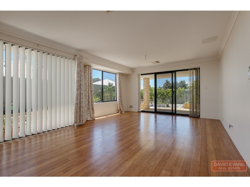 17 Wallingford Crescent, Wellard WA 6170