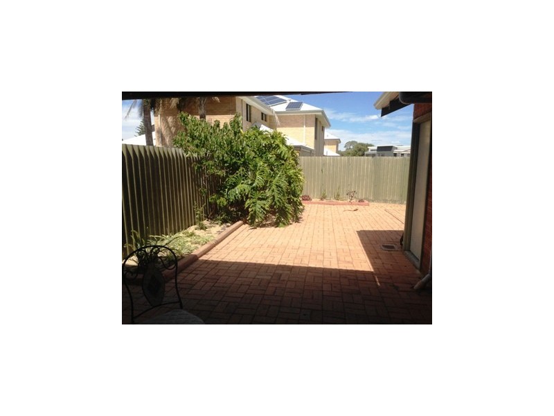 4/33 Fletcher Street, Rockingham WA 6168