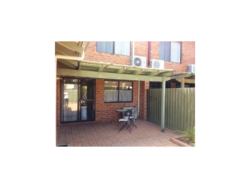 4/33 Fletcher Street, Rockingham WA 6168