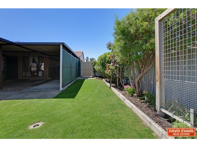 14 Caribbean Drive, Safety Bay WA 6169