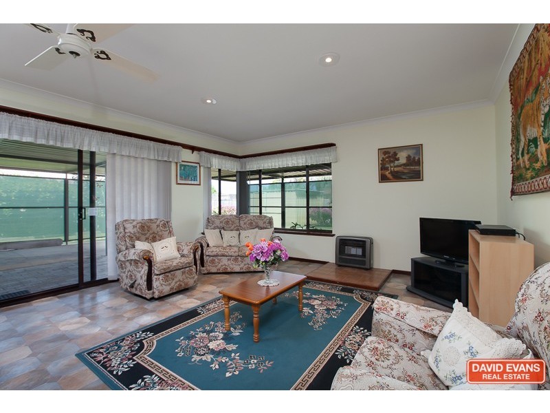 14 Caribbean Drive, Safety Bay WA 6169