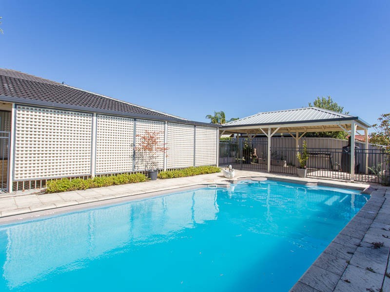 220 Grand Ocean Boulevard, Port Kennedy WA 6172