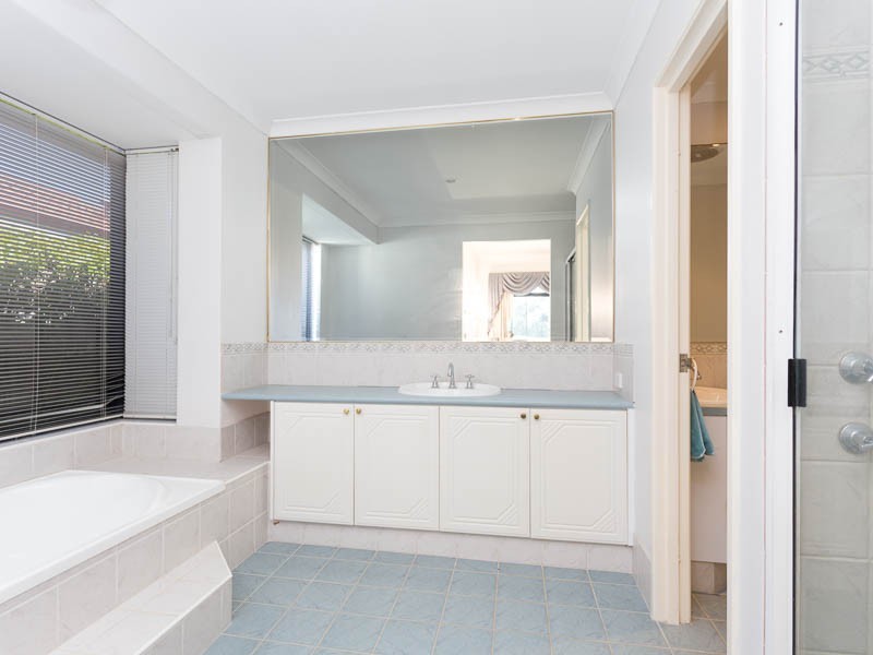 220 Grand Ocean Boulevard, Port Kennedy WA 6172