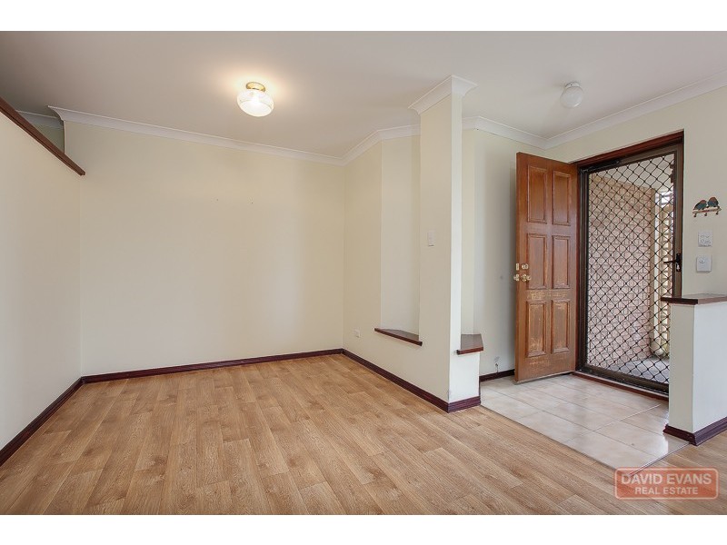 11 Hopkins Place, Waikiki WA 6169