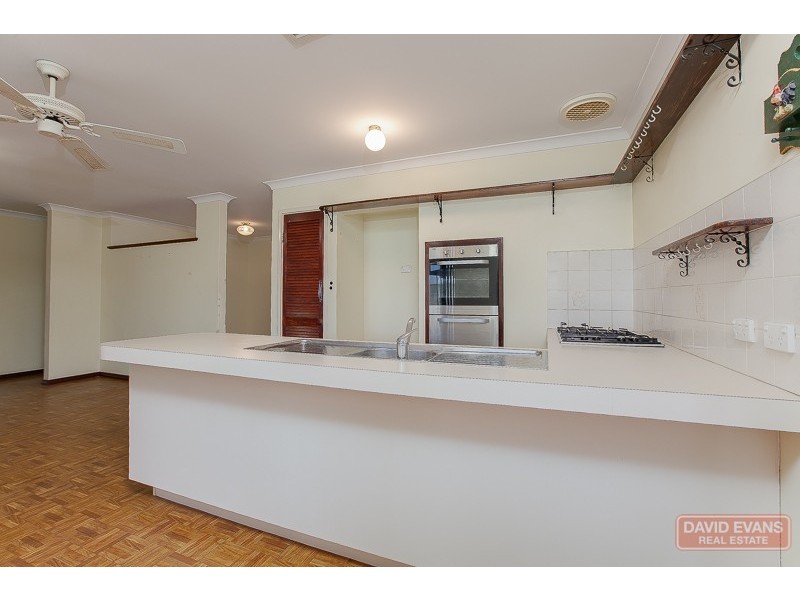11 Hopkins Place, Waikiki WA 6169