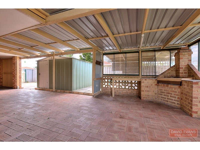 11 Hopkins Place, Waikiki WA 6169