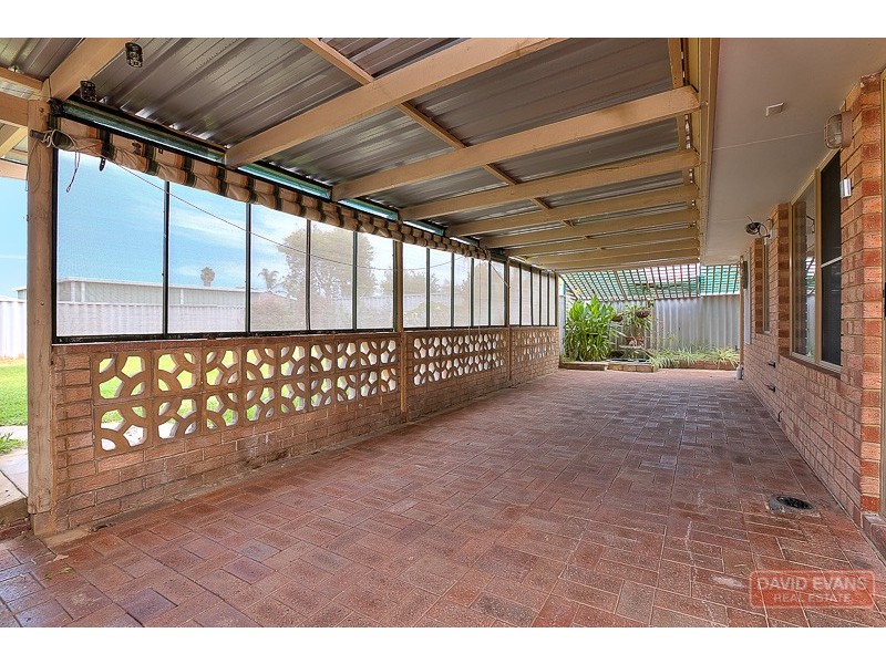 11 Hopkins Place, Waikiki WA 6169